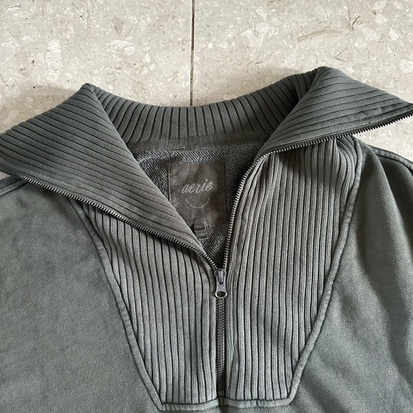 Aerie pullover - Picture 2 of 3